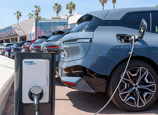 Borne de recharge mobile au Festival de Cannes